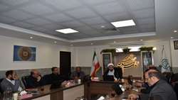 بازدید بازرس کل استان قم از 3 واحد تولیدکننده لامپ های کم مصرف در قم